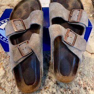 Birkenstock Arizona in Taupe Suede - Size 40 N - Soft Footbed